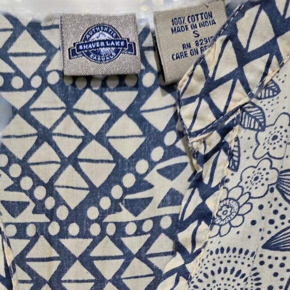 Shaver Lake Tahoe women's yellow floral embellished button front Blouse small - Picture 6 of 8